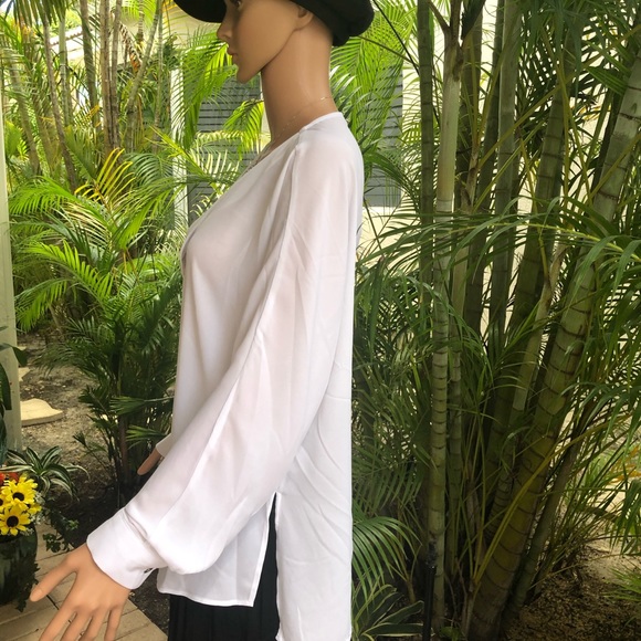 Lovely White V-Neck Blouse **New** - Picture 3 of 10